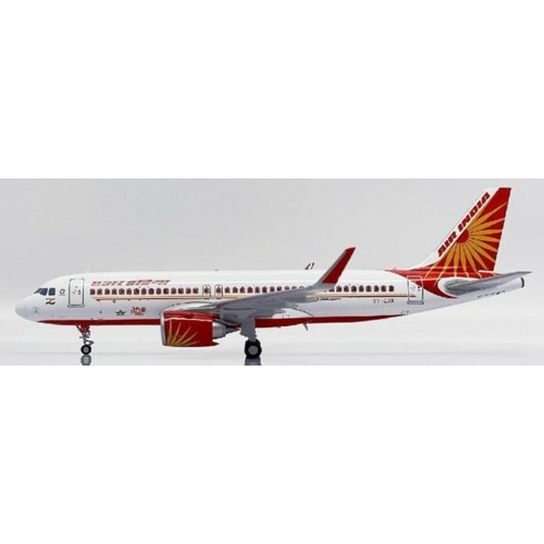 JCLH2411 - 1/200 AIR INDIA AIRBUS A320NEO REG: VT-EXK WITH STAND