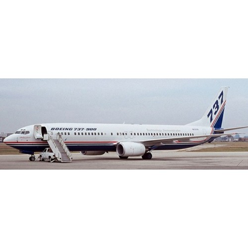 JCLH2456 - 1/200 BOEING COMPANY BOEING 737-900 REG: N737X WITH STAND