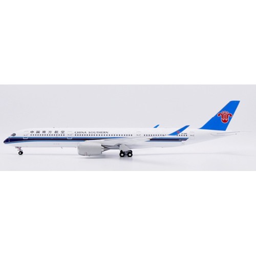 JCLH2475 - 1/200 CHINA SOUTHERN AIRLINES AIRBUS A350-900XWB REG: B-308T WITH STAND LIMITED TO 84PCS