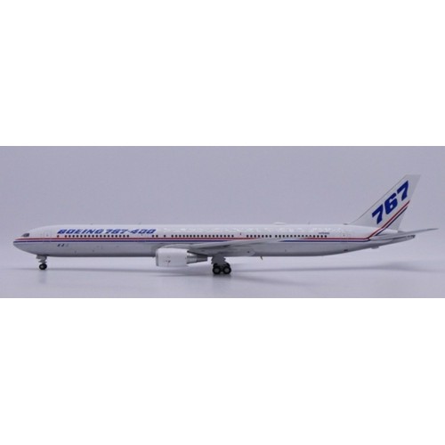 JCLH2496A - 1/200 BOEING HOUSE COLOUR 767-400ER POLISHED REG: N76400 FLAPS DOWN WITH STAND