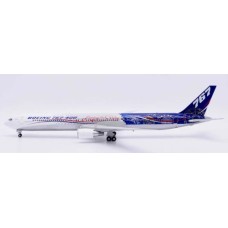 JCLH2497 - 1/200 BOEING HOUSE COLOUR 767-400ER LEADING THE WAY POLISHED REG: N76400 WITH STAND