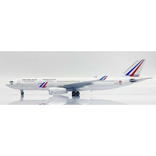 JCLH4226 - 1/400 FRENCH AIR FORCE AIRBUS A330-200 REG: F-UJCT WITH ANTENNA