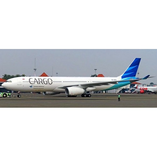 JCLH4248 - 1/400 GARUDA INDONESIA AIRBUS A330-300 CARGO TITLE REG: PK-GPA WITH ANTENNA