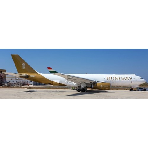 JCLH4268 - 1/400 HUNGARY AIR CARGO AIRBUS A330-200F REG: HA-LHU WITH ANTENNA