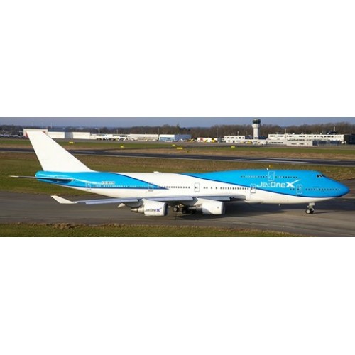 JCLH4284A - 1/400 JETONEX BOEING 747-400 FLAP DOWN REG: VQ-BWM WITH ANTENNA