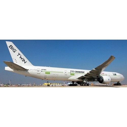 JCLH4339A - 1/400 KALITTA AIR BOEING 777-300(ER)(SF) FLAP DOWN REG: N778CK WITH ANTENNA