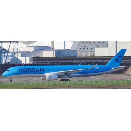 JCSA4117 - 1/400 KOREAN AIR AIRBUS A350-900XWB NC REG: HL8746 WITH ANTENNA