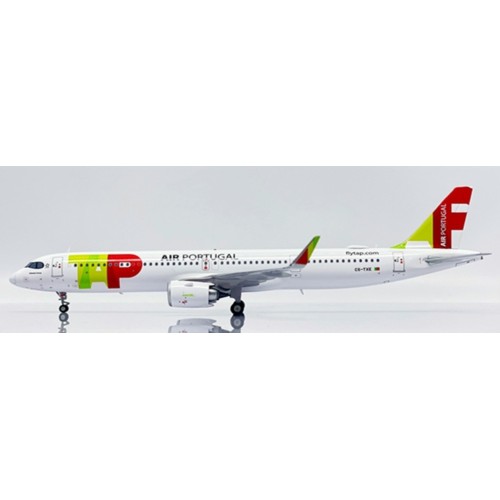 JCTAP321LR200 - 1/200 TAP AIR PORTUGAL AIRBUS A321NEO REG: CS-TXE WITH STAND