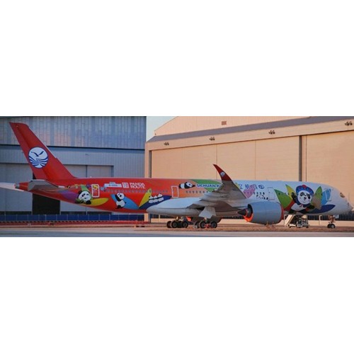 KJA359251 - 1/200 B-005Q SICHUAN AIRLINES AIRBUS A350-941 PANDA ROUTE LIVERY