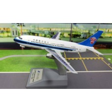 KJB732202 - 1/200 B-2502 CHINA SOUTHERN BOEING 737-200