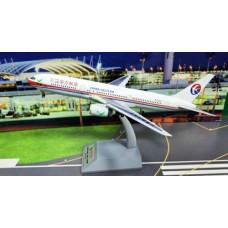 KJB763105 - 1/200 B-2569 CHINA YUNNAN AIRLINES BOEING 767-3W0ER