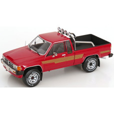 KKDC181562 - 1/18 TOYOTA TRUCK XTRA CAB 4X4 HILUX 1985 RED