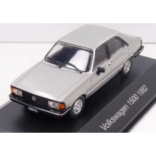 MAGLX45 - 1/43 VW 1500 1982 - SILVER UNFORGETABLE CARS - ARGENTINA