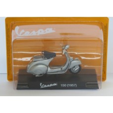 MAGNL043 - 1/18 VESPA 150 1957