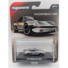 MAJ85PORSCHE930 - 1/64 1975 PORSCHE 930 TURBO SILVER WITH DISPLAY CASE