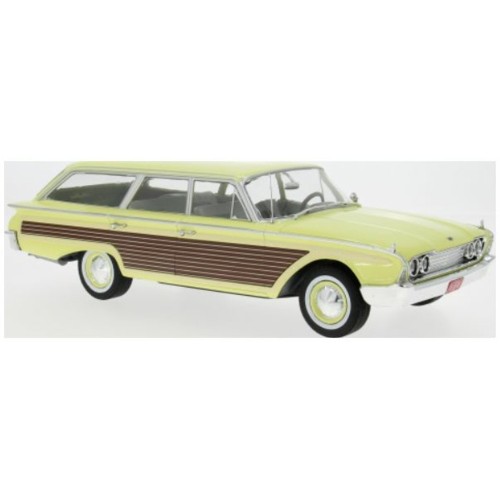 MCG18048 - 1/18 FORD LTD COUNTRY SQUIRE YELLOW 1960