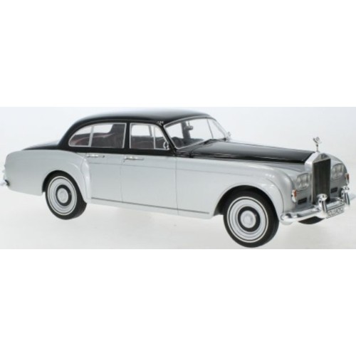 MCG18128 - 1/18 ROLLS ROYCE SILVER CLOUD III FLYING SPUR H.J.MULLINER SILVER/BLACK 1965