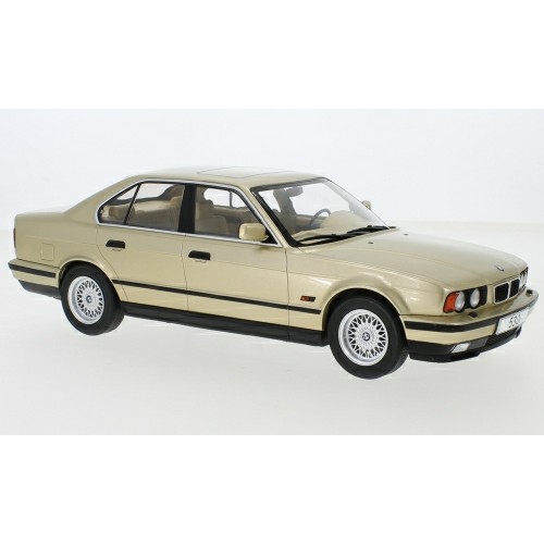 MCG18159 - 1/18 BMW 5ER (E34) METALLIC BEIGE 1992
