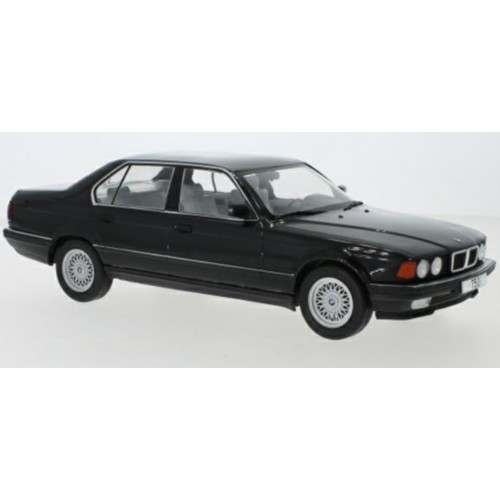 MCG18162 - 1/18 BMW 730I (E32 METALLIC BLACK 1992 7 SERIES