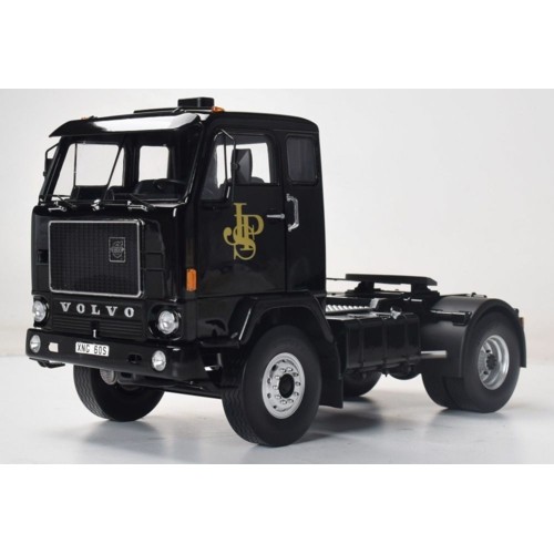 MCG18217 - 1/18 VOLVO F88 BLACK JOHN PLAYER SPECIAL 1977