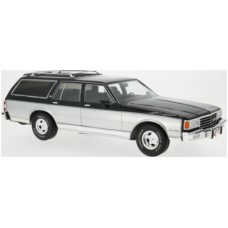 MCG18478 - 1/18 CHEVROLET CAPRICE ESTATE WAGON SILVER/GREY 1985