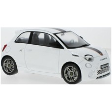 MCG18497 - 1/18 FIAT 500E ABARTH WHITE 2024