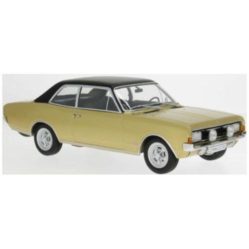 MCG18559 - 1/18 OPEL COMMODORE A BEIGE 1967