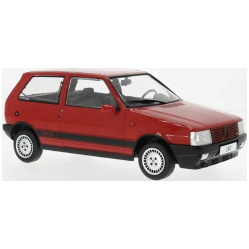 MCG18583 - 1/18 FIAT UNO TURBO IE RED 1984