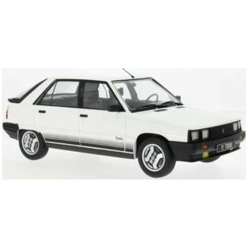 MCG18589 - 1/18 RENAULT 11 TURBO WHITE 1985