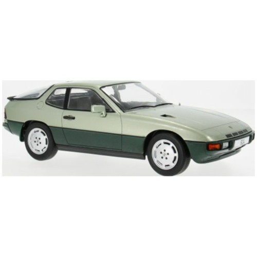 MCG18660 - 1/18 PORSCHE 924 TURBO LIGHT GREEN/DARK GREEN 1979