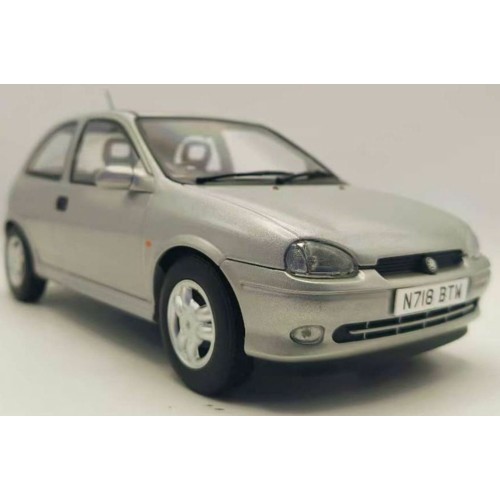 MCG18846 - 1/18 VAUXHALL CORSA GSI SILVER - RHD UK EXCLUSIVE