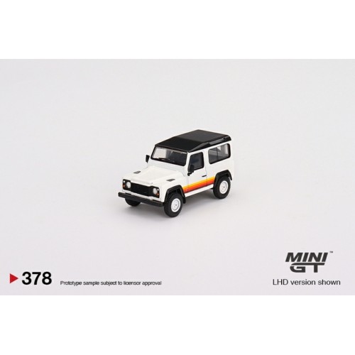 MGT00378-L - 1/64 LAND ROVER DEFENDER 90 WAGON WHITE (LHD)