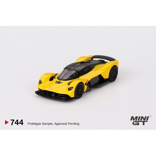 MGT00744-L - 1/64 ASTON MARTIN VALKYRIE SUNBURST YELLOW (LHD)