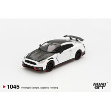 MGT01045-BL - 1/64 NISSAN GT-R NISMO 2024 BRILLIANT WHITE PEARL (LHD) BLISTER PACKAGING