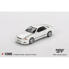 MGT01066-R - 1/64 NISSAN SKYLINE GT-R (R32) VEILSIDE COMBAT C-I WHITE (RHD)