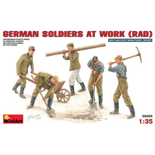 MIN35065 - 1/35 GERMAN SOLDIERS AT WORK (PLASTIC KIT)
