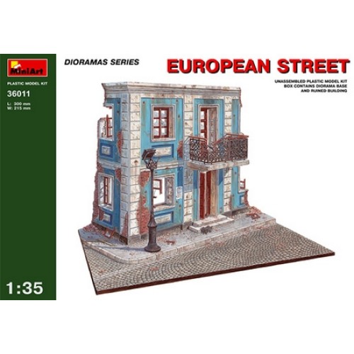 MIN36011 - 1/35 EUROPEAN STREET DIORAMA (PLASTIC KIT)