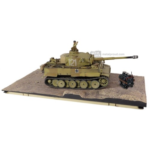 MP912042D - 1/32 GERMAN SD.KFZ.181 PZKPFW VI TIGER  NO. 121 1943 NORTH AFRICAN FRONT TUNISIA