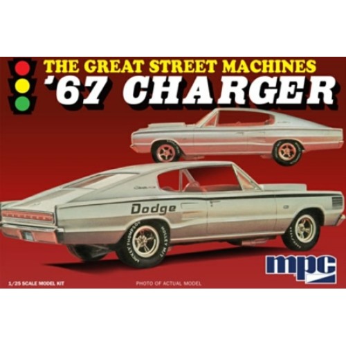 MPC829 - 1/25 1967 DODGE CHARGER STREET MACHINE (PLASTIC KIT)