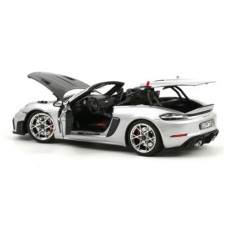 NV187270 - 1/18 2023 PORSCHE 718 SPYDER RS WITH WEISSACH PACK GT - SILVER METALLIC