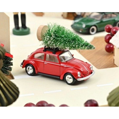 NV841006 - 1/43 VW BEETLE 1973 - RED WITH CHRISTMAS TREE