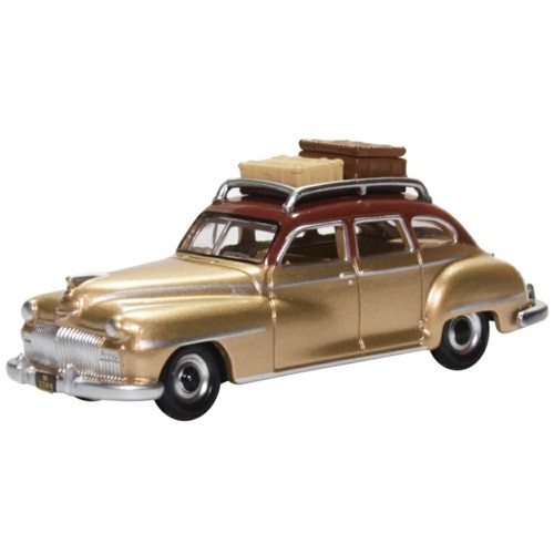 OX87DS46003 - 1/87 DESOTO SUBURBAN 1946 RHYTHM BROWN/TRUMPET GOLD