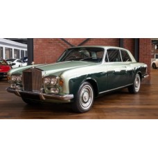 PAR38209 - 1/18 SILVER SHADOW 2DR COUPE WILLOW GOLD OVER VELVET (RHD)