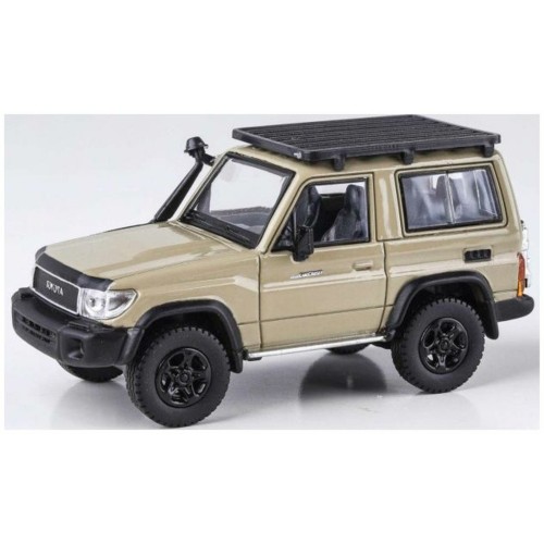 PAR65568 - 1/64 TOYOTA LAND CRUISER 71 SANDY TAUPE ANNIVERSARY EDITION 2023 (RHD)