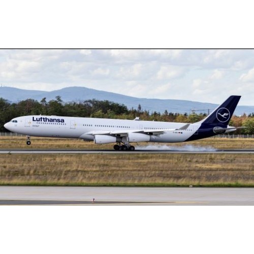 R03803 - 1/144 AIRBUS A340-300 LUFTHANSA NEW LIVERY (PLASTIC KIT)