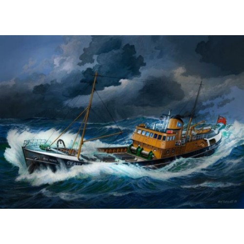 R05204 - 1/142 NORTH SEA FISHING TRAWLER (PLASTIC KIT)