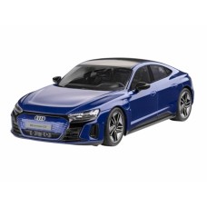 R67698 - 1/24 MODEL SET AUDI E-TRON GT EASY-CLICK-SYSTEM (PLASTIC KIT)