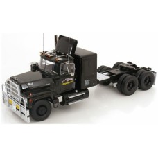 RK180171 - 1/18 MACK RL700L 1974 BLACK
