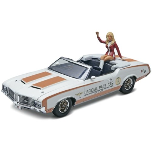 RVM4197 - 1/25 1972 OLDS INDY PACE CAR WITH FIGURE (PLASTIC KIT)