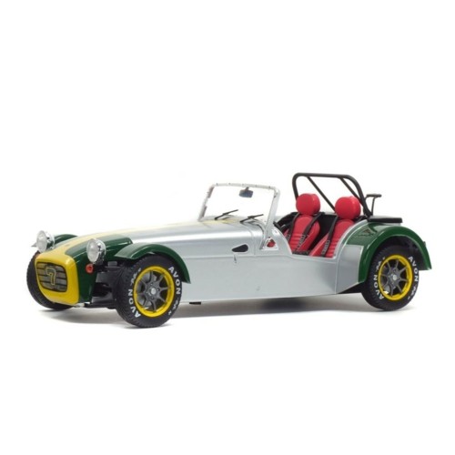 SOL1801803 - 1/18 1989 LOTUS SEVEN ALUMINUM BODY AND GREEN NOSE